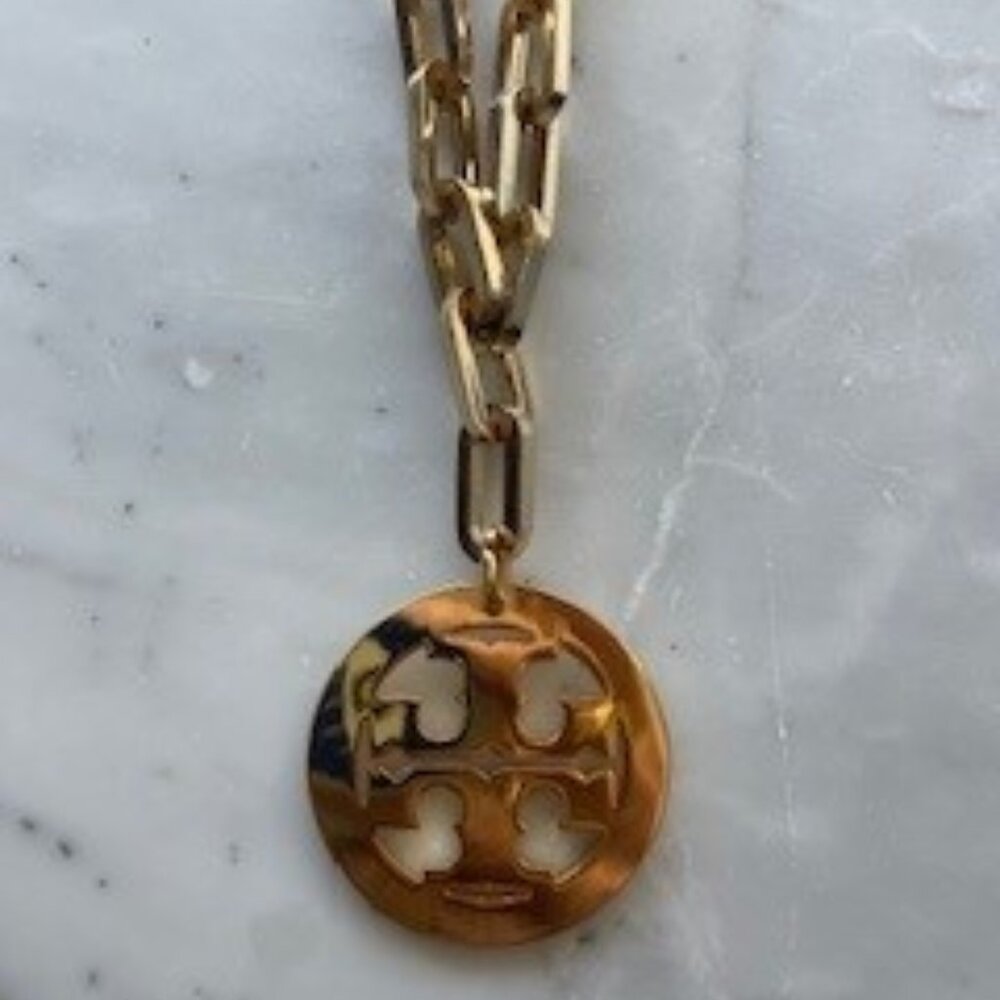 Tory Burch Pendant on chunky chain